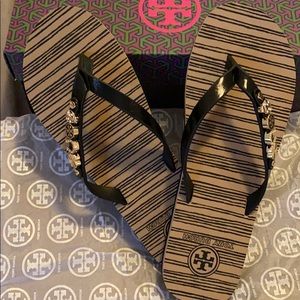 ✨ New NWB Tory Burch Flip Flop Kiley Size 9 ✨